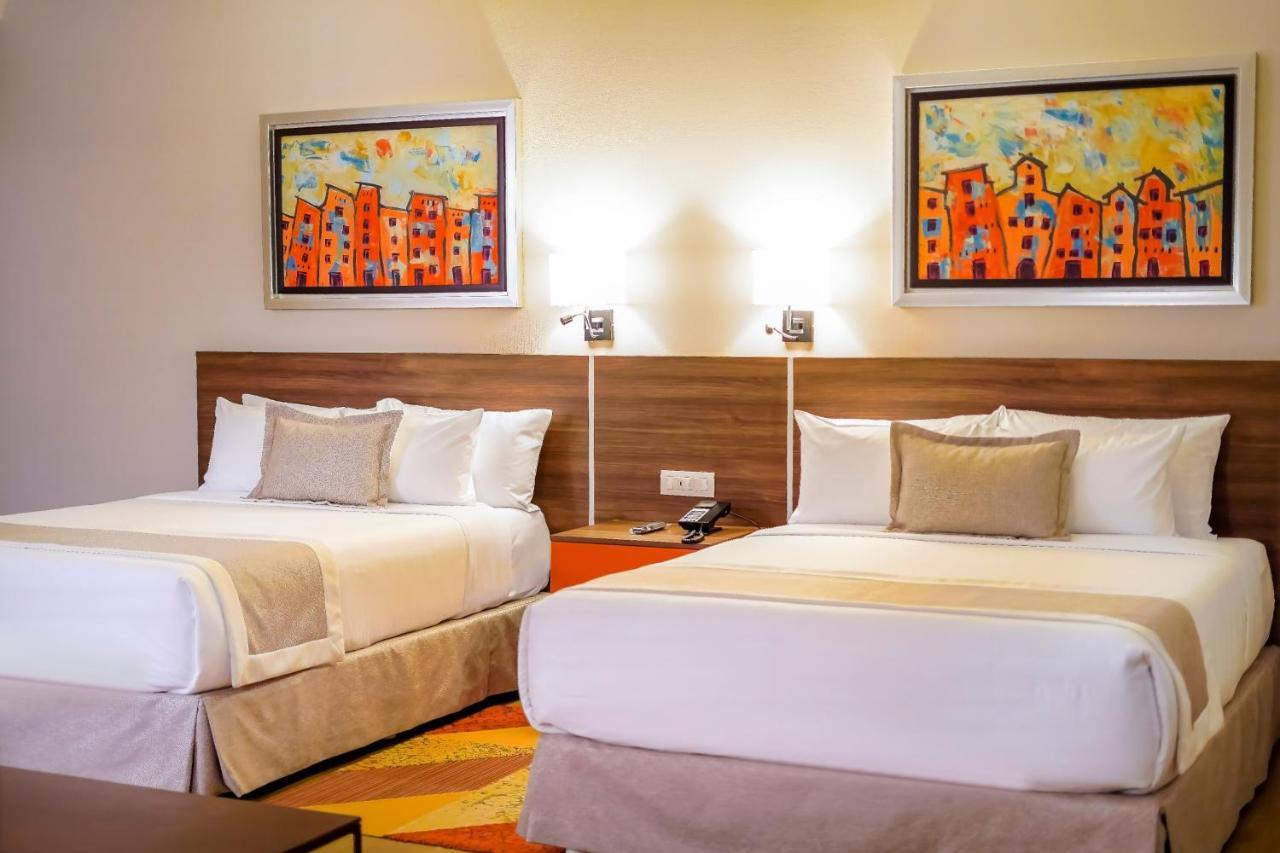 Metria Hotel León de los Aldamas Extérieur photo
