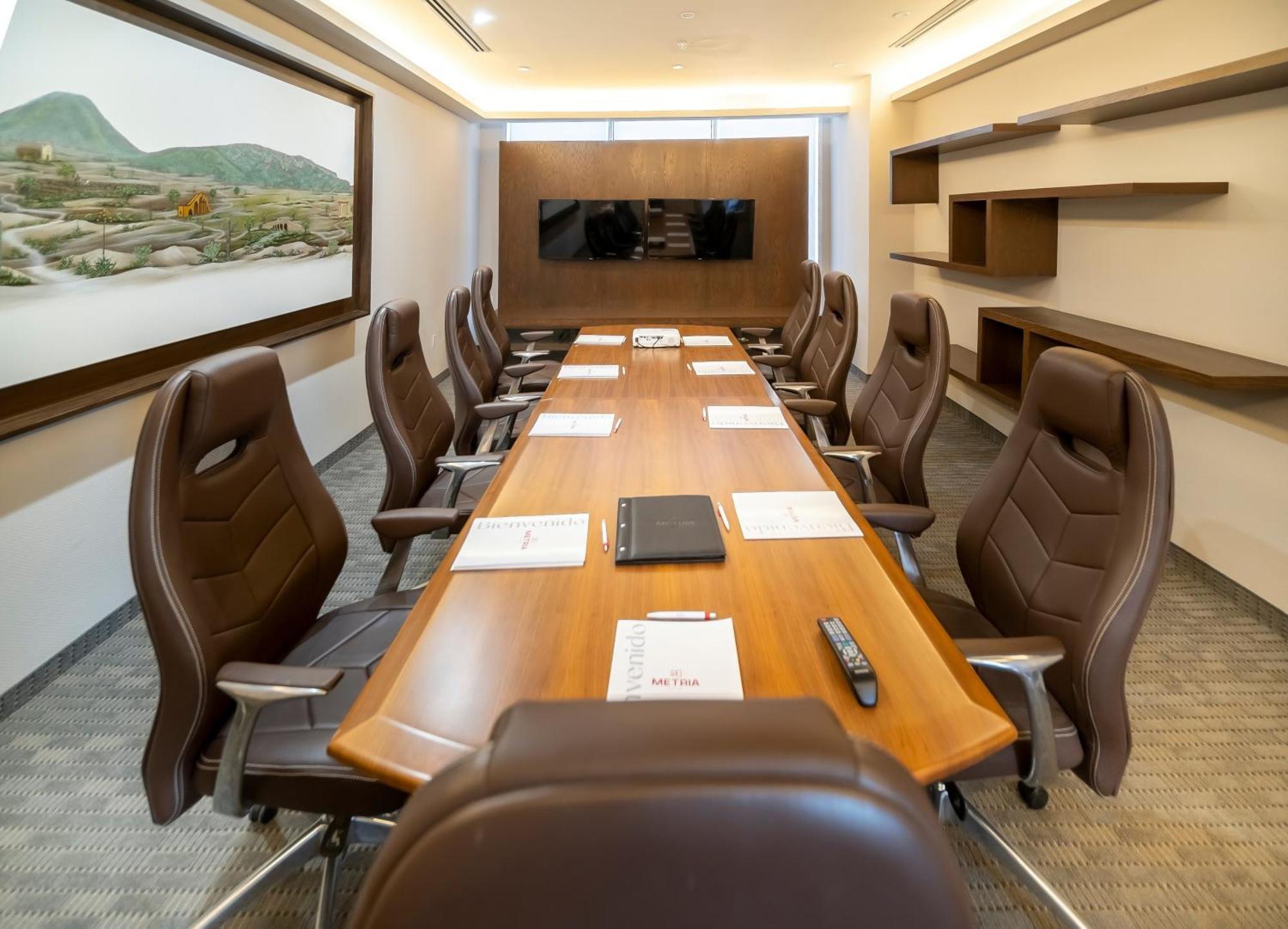 Metria Hotel León de los Aldamas Extérieur photo Boardroom at the headquarters of the National Bank of Greece
