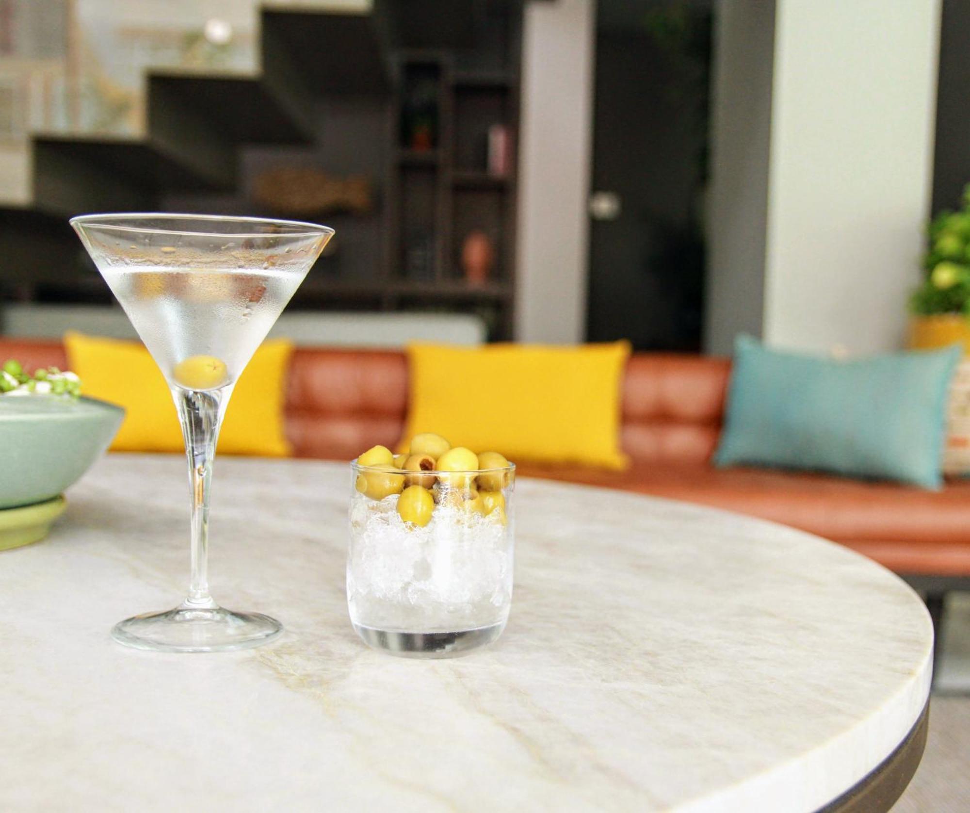 Metria Hotel León de los Aldamas Extérieur photo A martini